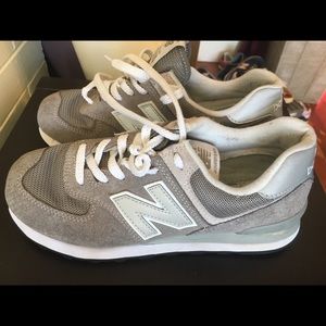 New Balance Classics 574, Women’s 8.5, Grey